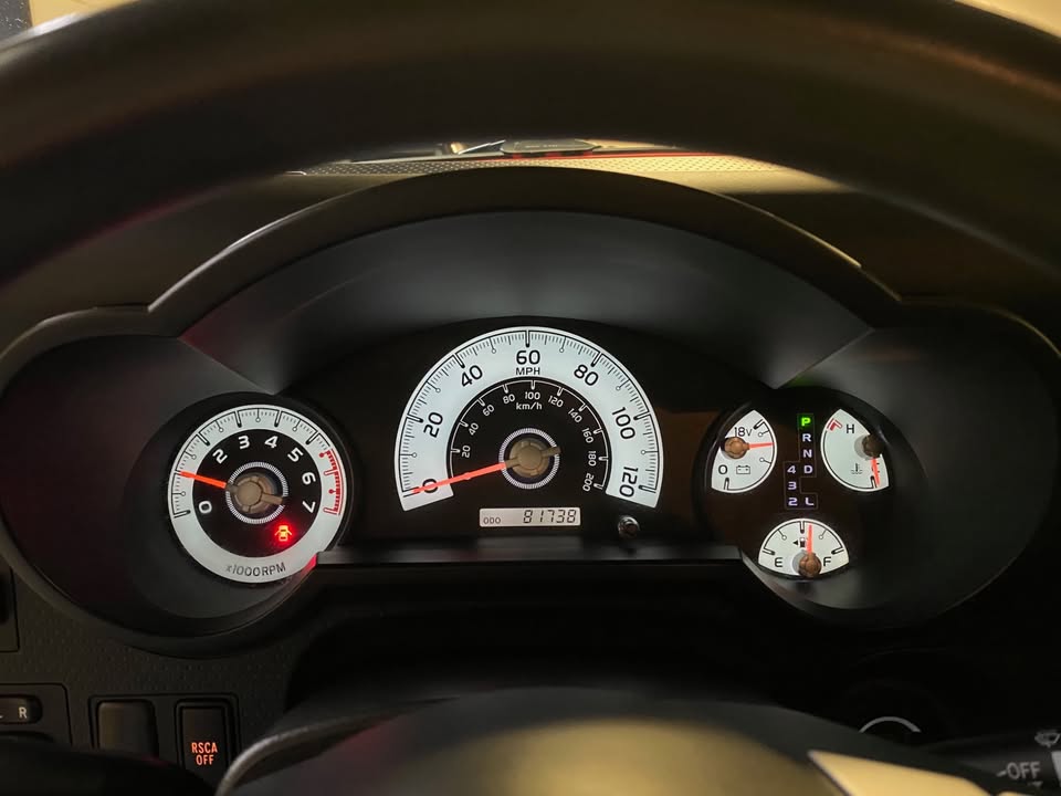 2011 Toyota Fj Cruiser 4WD (photo 10) — photo 10