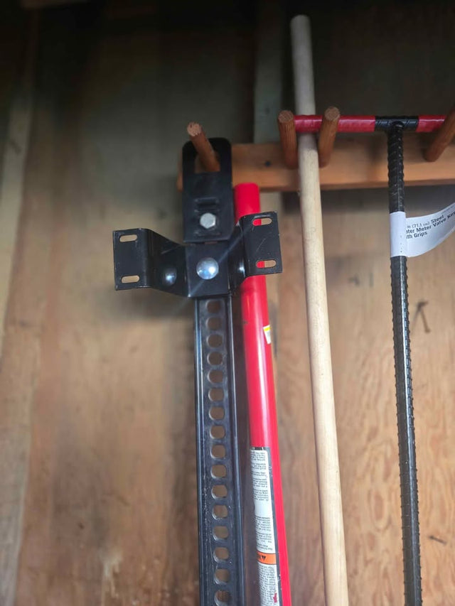 Hi-Lift Jack w/ Mounts — photo 3