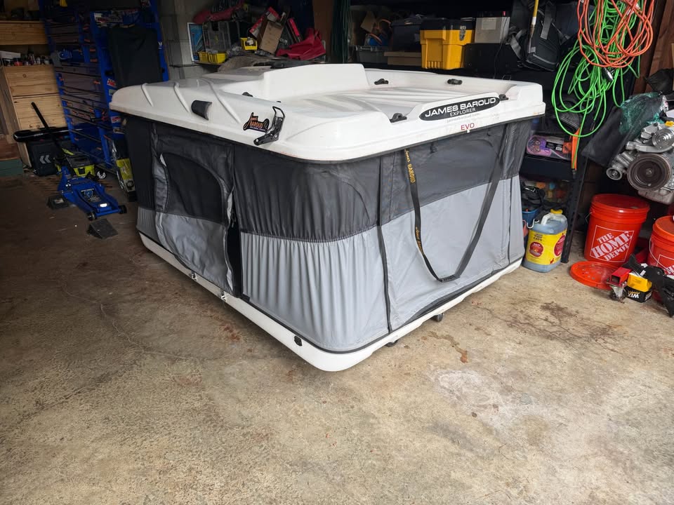 James Baroud Explorer Evo Rooftop Tent in Poulsbo, WA (photo 4) — photo 4