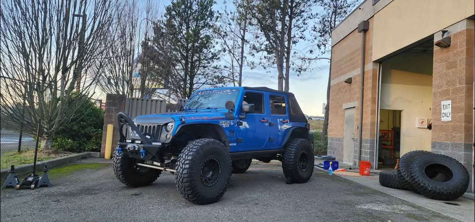 2015 Jeep Wrangler Unlimited · Rubicon (JK) Sport Utility 4D (photo 8) — photo 8