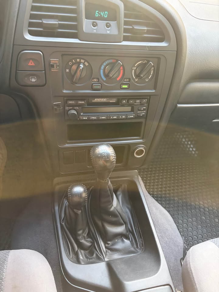2001 Nissan Pathfinder SE Off-Road Sport Utility 4D (photo 8) — photo 8