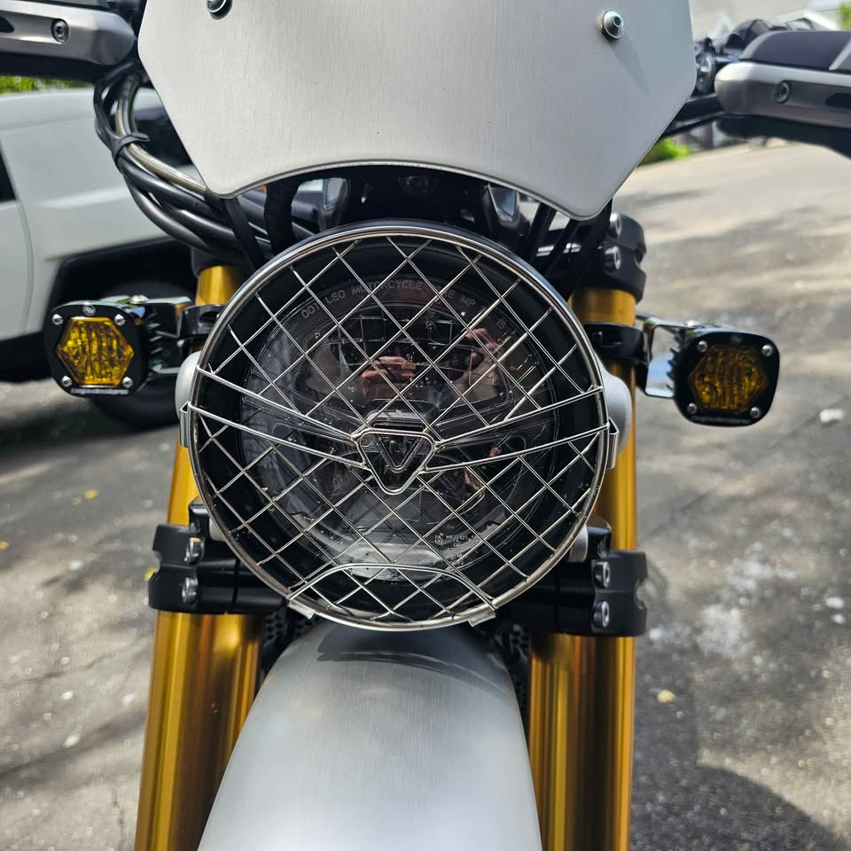 Baja Designs S1 auxiliary lights with 47mm motorcycle fork mounts in Milford, CT (photo 4) — photo 4