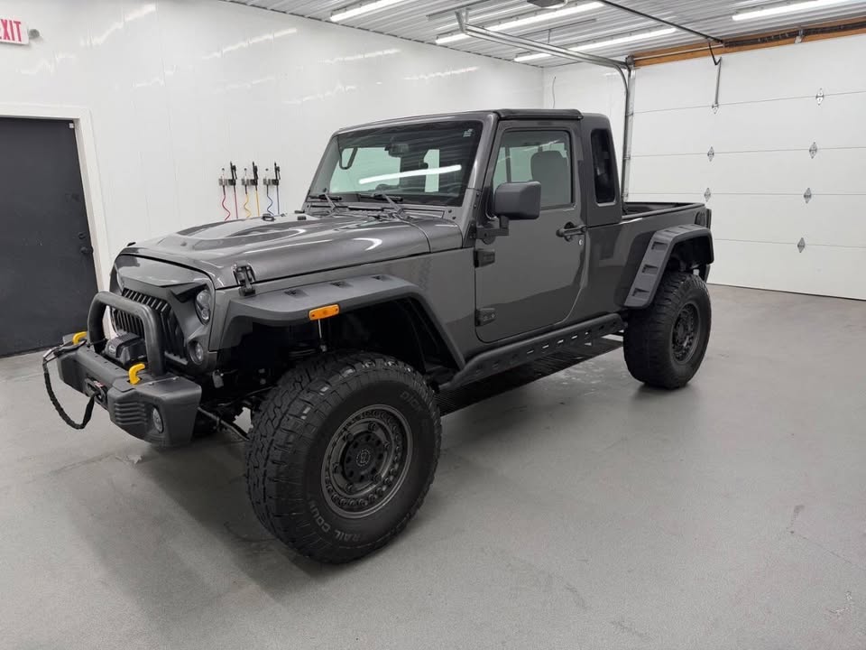 2016 Jeep Wrangler Unlimited Sahara 4x4 4dr SUV in Hudsonville, MI (photo 4) — photo 4