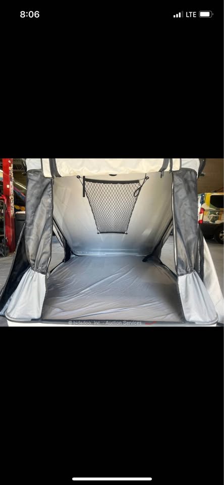 James Baroud Discovery M Vehicle Rooftop Pop Up Tent Camper Shelter -used in Windsor, CA (photo 6) — photo 6