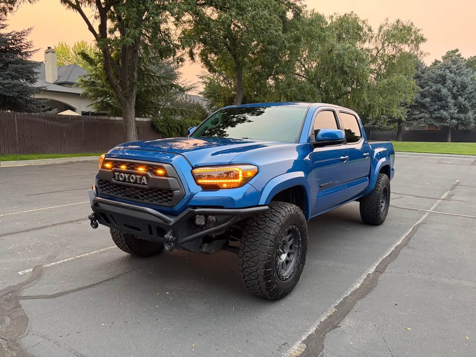 2018 Toyota Tacoma Double Cab · SR5 in Boise, ID (photo 6)