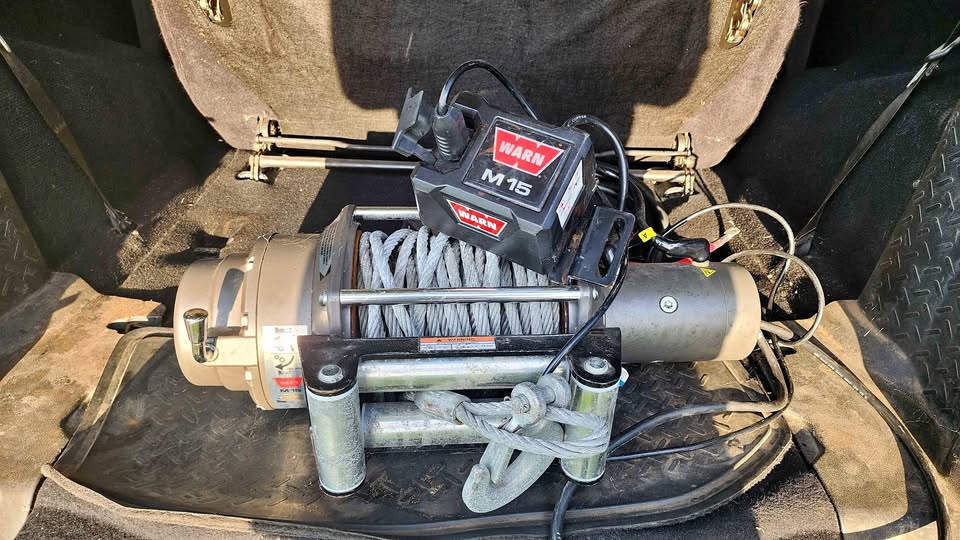 Warn m15 winch in Sunfield, MI (photo 1) — photo 1