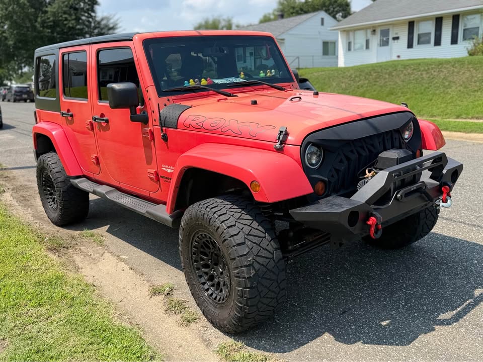 2013 Jeep Wrangler Unlimited · Sahara Sport Utility 4D in Oxon Hill, MD (photo 3) — photo 3
