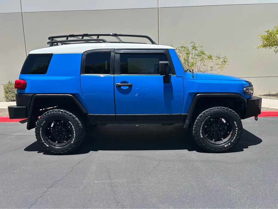 2007 Toyota FJ Cruiser in Phoenix, AZ (photo 2) — photo 2