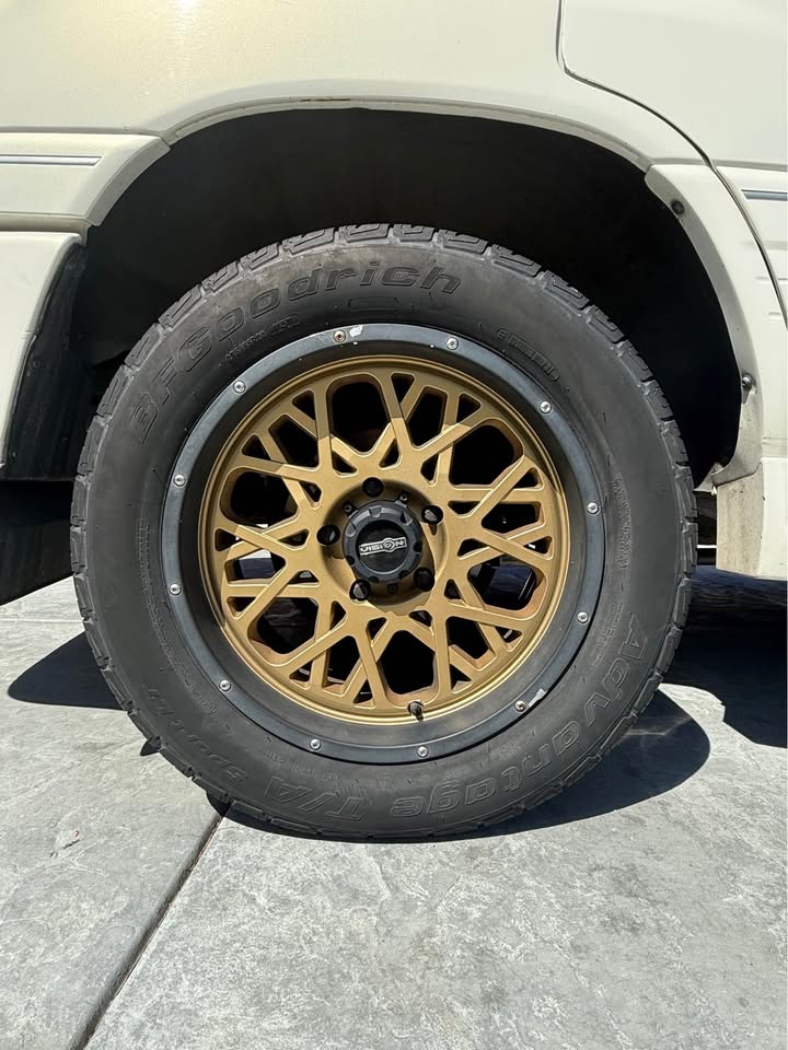 1998 Lexus LX · LX 470 Sport Utility 4D (photo 11) — photo 11