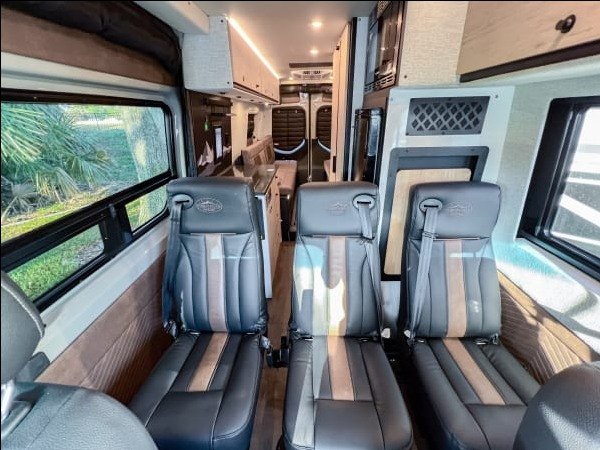 2026 Storyteller Overland CREW MODE AWD in Port St Lucie, FL (photo 5) — photo 5
