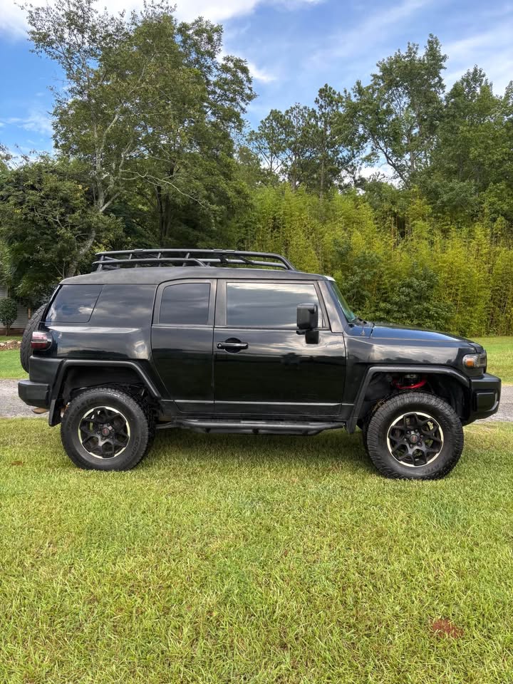 2007 Toyota FJ Cruiser · Sport Utility 2D (photo 4) — photo 4