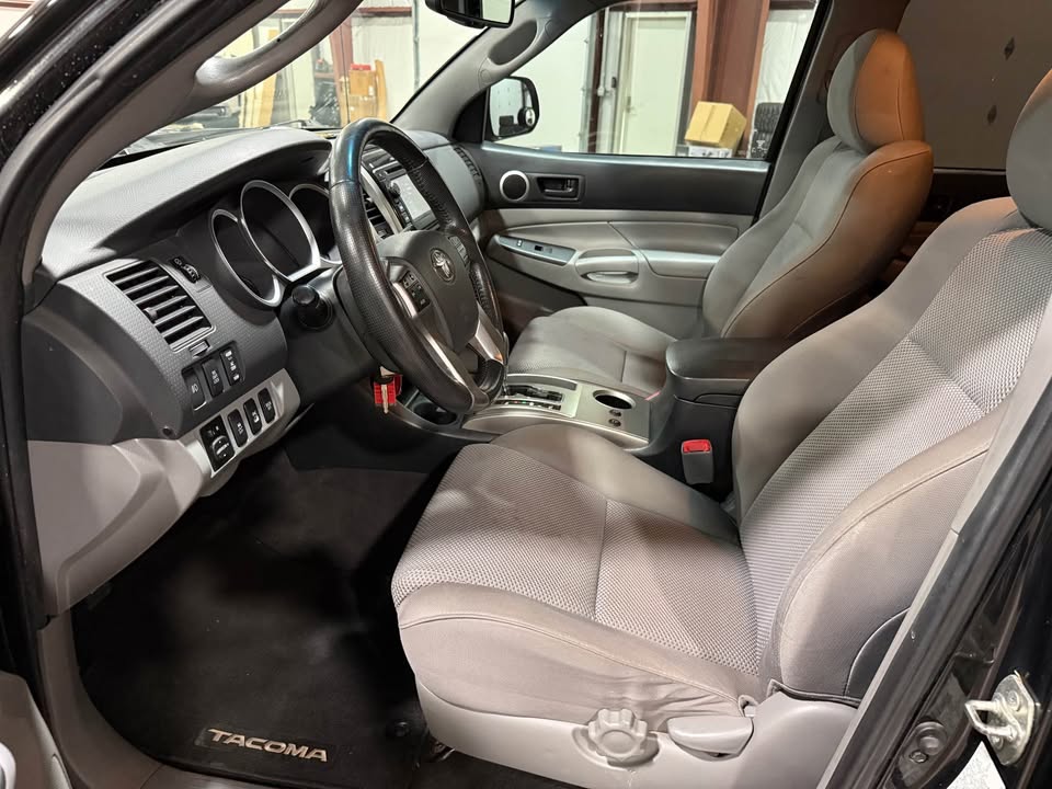 2013 Toyota Tacoma Double Cab · TRD Off-Road Pickup 4D 5 ft in Anniston, AL (photo 11) — photo 11