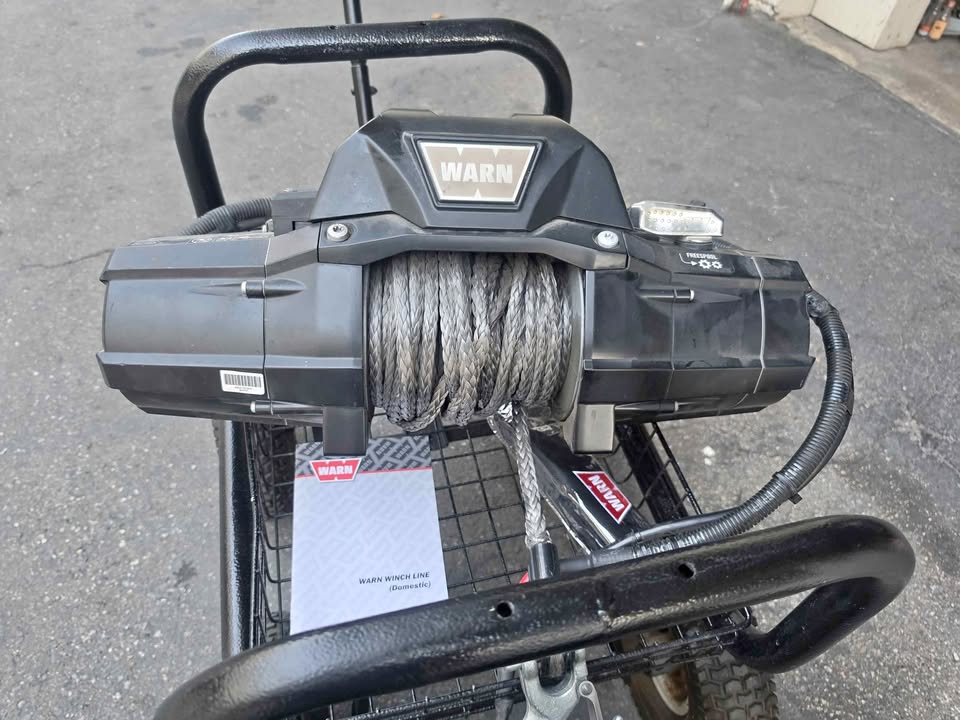 Warn 10,000 lbs winch in La Habra, CA (photo 1) — photo 1