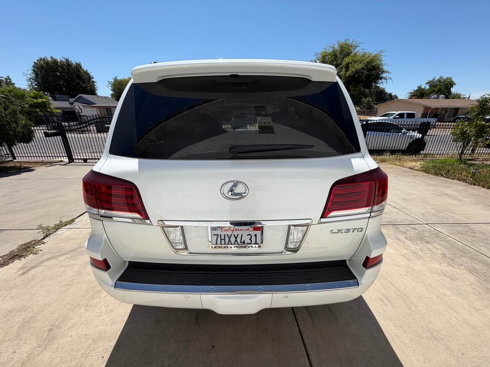2015 lexus lx 570 AWD in Sacramento, CA (photo 9) — photo 9