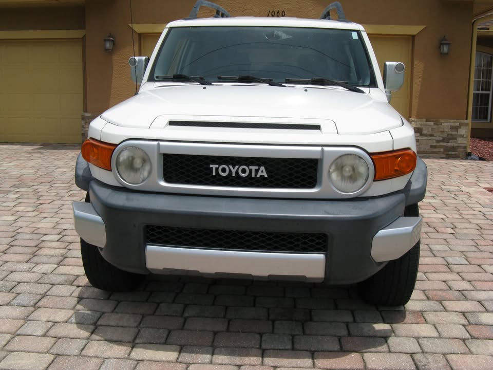 2013 Toyota FJ Cruiser (photo 8) — photo 8