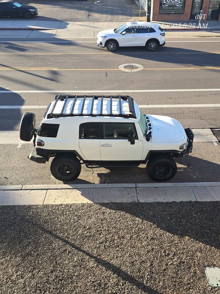 2010 Toyota FJ Cruiser Sport Utility 2D in Phoenix, AZ (photo 6)