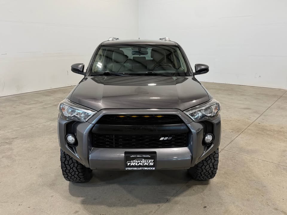 2014 Toyota 4Runner · SR5 (photo 4) — photo 4