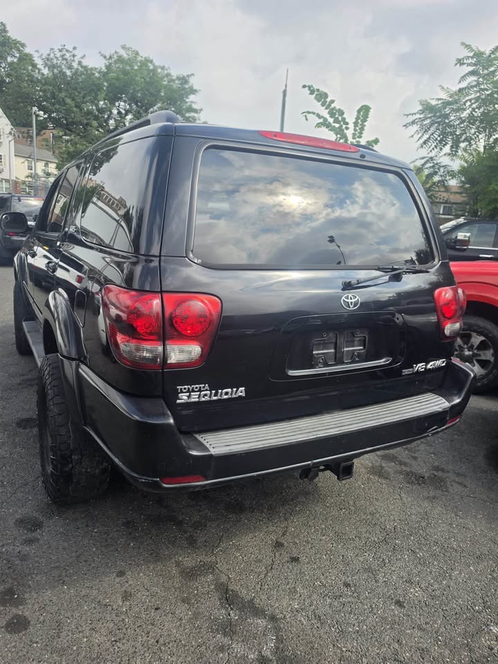 2006 Toyota Sequoia · SR5 4WD V8 (photo 3) — photo 3