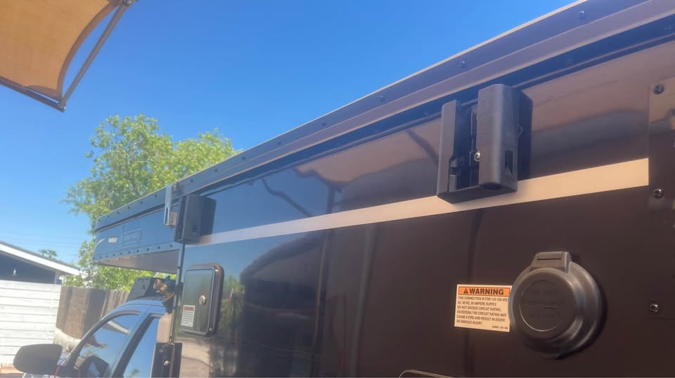 2021 Four Wheel Camper Swift in Yuma, AZ (photo 8)