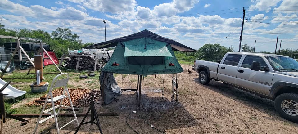 Thule Tepui rooftop tent in Sandia, TX (photo 1) — photo 1