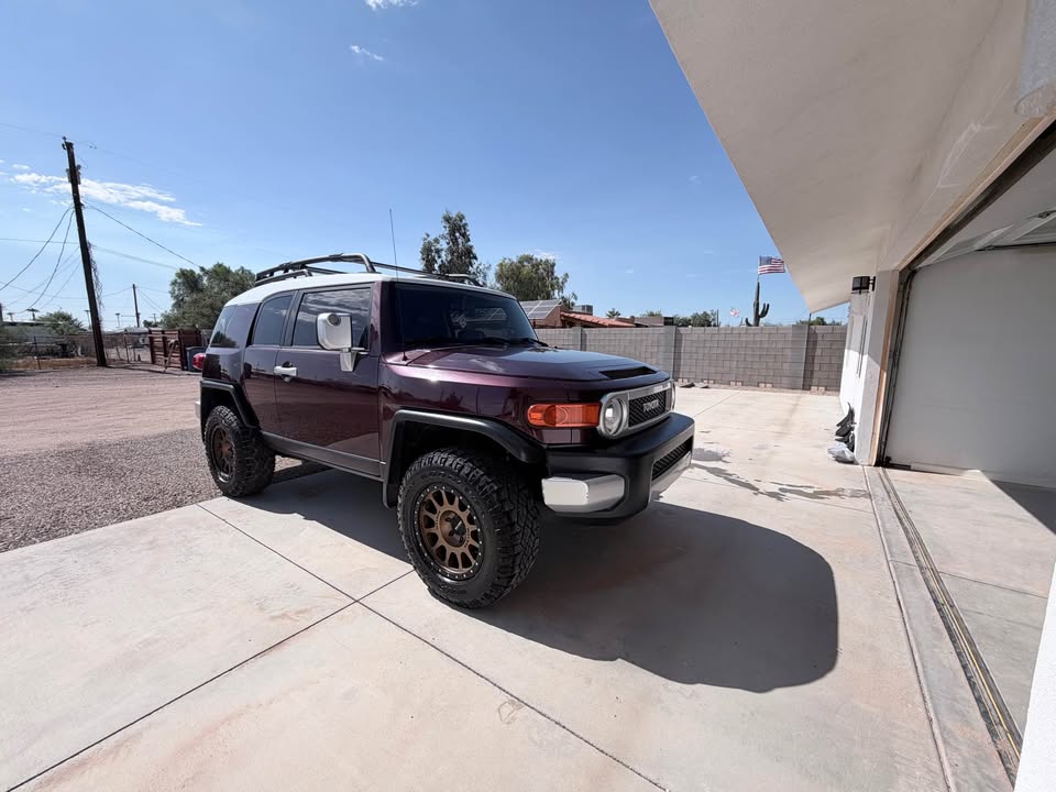 2007 Toyota FJ Cruiser · Sport Utility 2D in Mesa, AZ (photo 2)