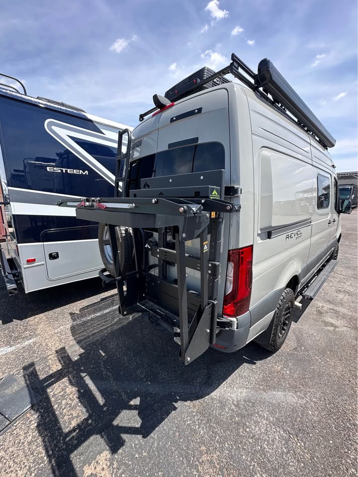 2026 Winnebago Revel Sport 44C w/ 9,259 miles in Phoenix, AZ (photo 5) — photo 5