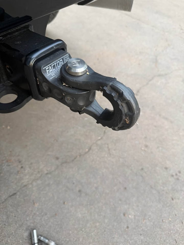 2.5 Factor 55 hitch and shackle — photo 3
