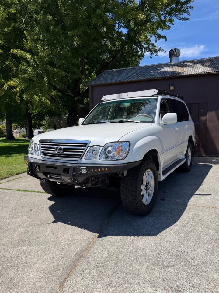 2005 Lexus LX470 (photo 3) — photo 3