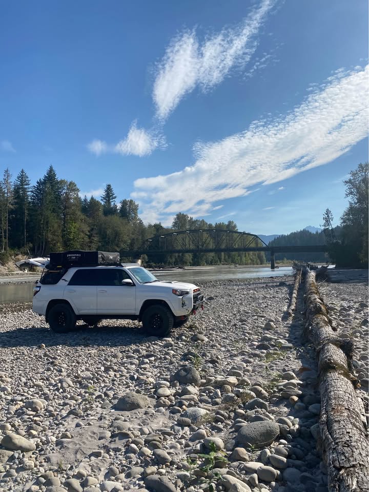 Rooftop tent FSR55 in North Bend, WA (photo 2)