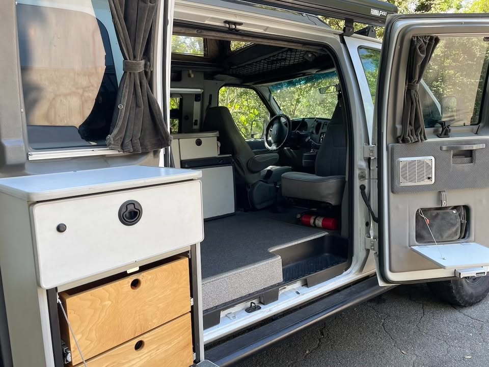 2006 Ford E350 Sportsmobile RB 4x4 Camper Van in Orinda, CA (photo 3) — photo 3