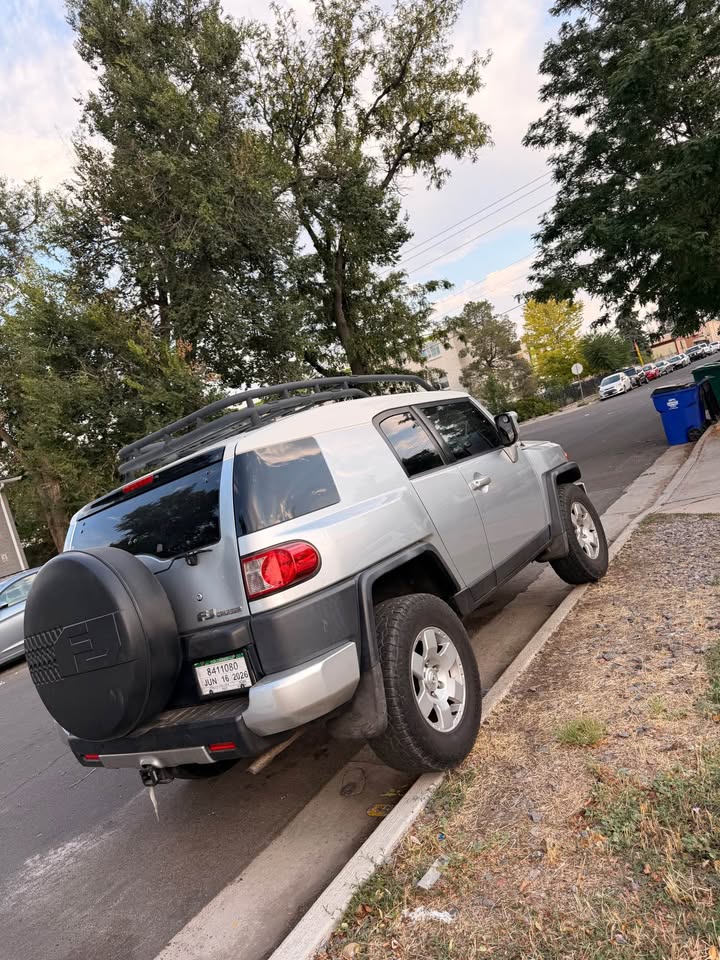 2007 Toyota FJ Cruiser in Denver, CO (photo 3) — photo 3