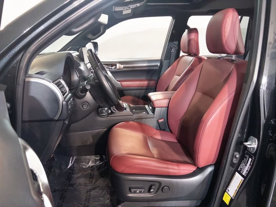 2023 Lexus GX GX 460 Premium Sport Utility 4D in Bellevue, WA (photo 11) — photo 11