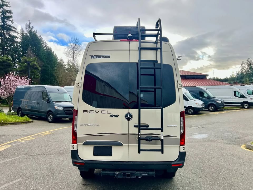 2022 Mercedes Benz 4x4 winnebago revel 44e in Lynnwood, WA (photo 4) — photo 4