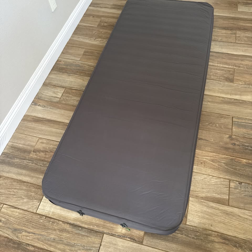 Exped Megamat 10 Lxw Insulated Self-inflating Sleeping Pad 77.6" X 30.3" X 3.9 in Citrus Heights, California (photo 10) — photo 10