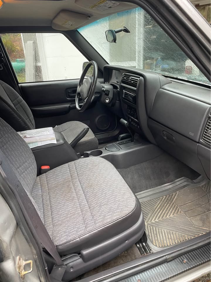 2001 Jeep Cherokee · Sport 4D in Snoqualmie, WA (photo 10)
