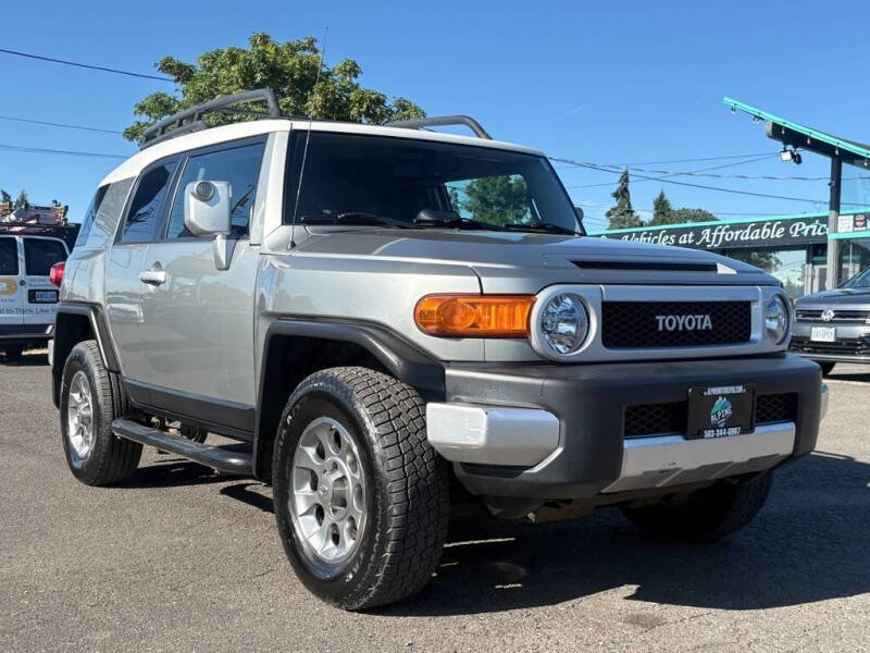 2012 Toyota FJ CRUISER 4X4 in Portland, OR (photo 5)