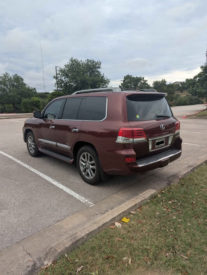 2013 Lexus LX 570 in Austin, TX (photo 5)