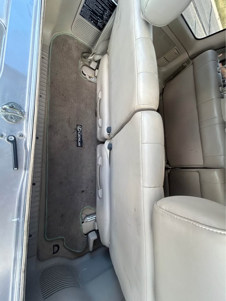 2000 Lexus LX · LX 470 Sport Utility 4D in Park City, UT (photo 10) — photo 10