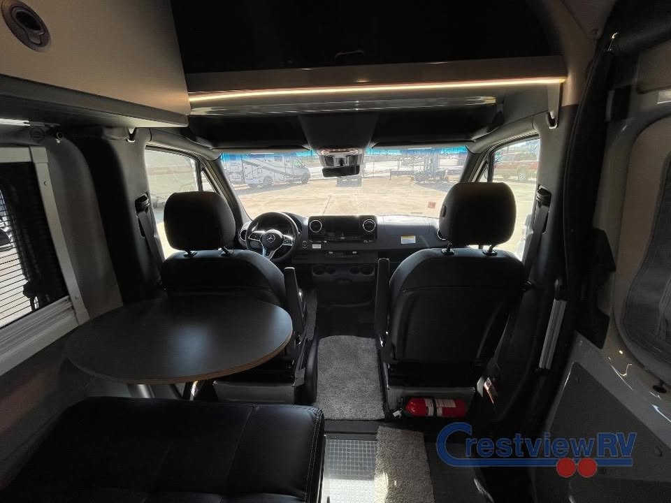 2026 Winnebago Revel Sport 44N in Buda, TX (photo 4) — photo 4
