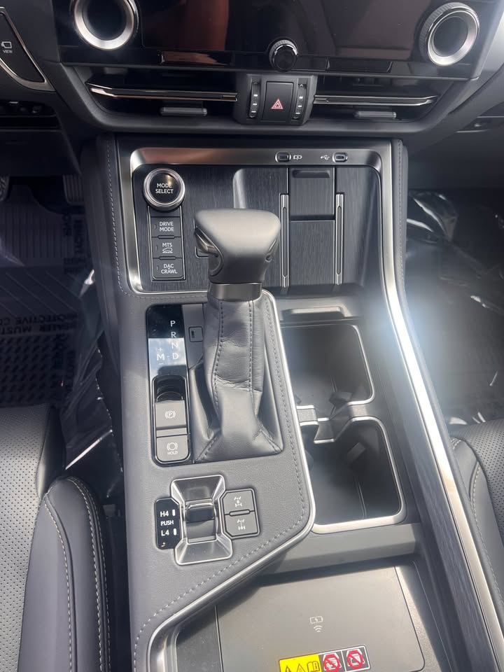 2026 Lexus 2026 Lexus GX 550 Overtrail+ in Bellevue, WA (photo 7) — photo 7