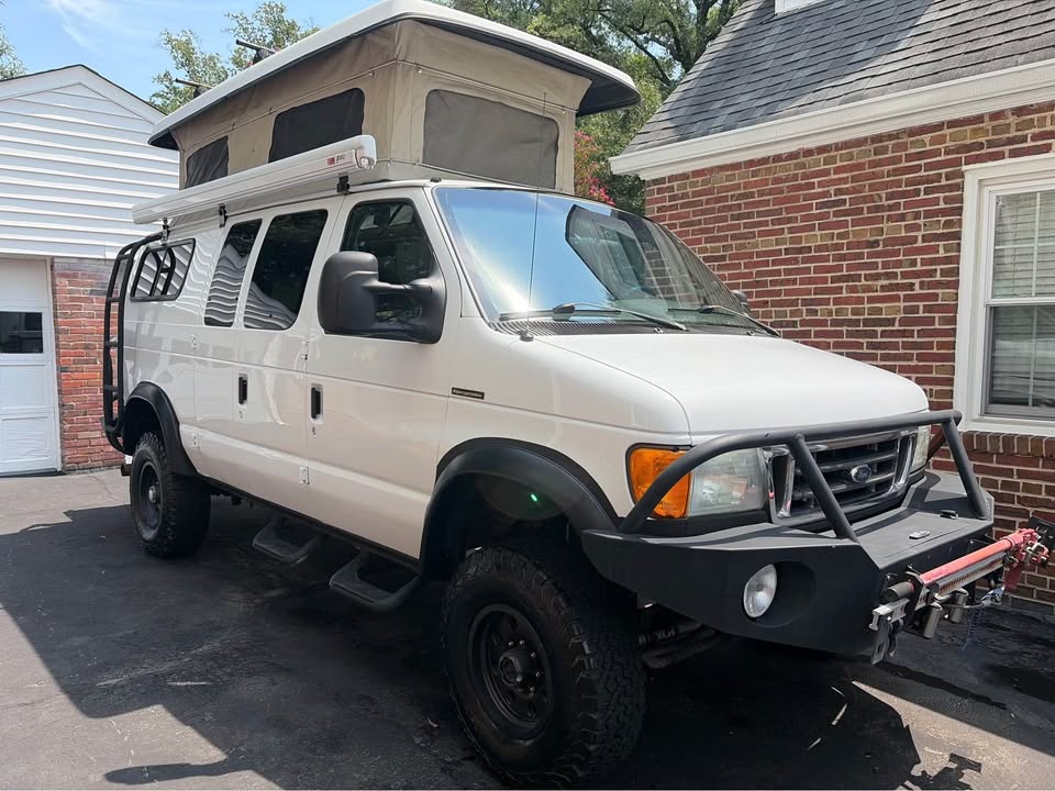 2006 Ford Sportsmobile E-350 Super Duty 4x4 w/ poptop (photo 10) ā photo 10
