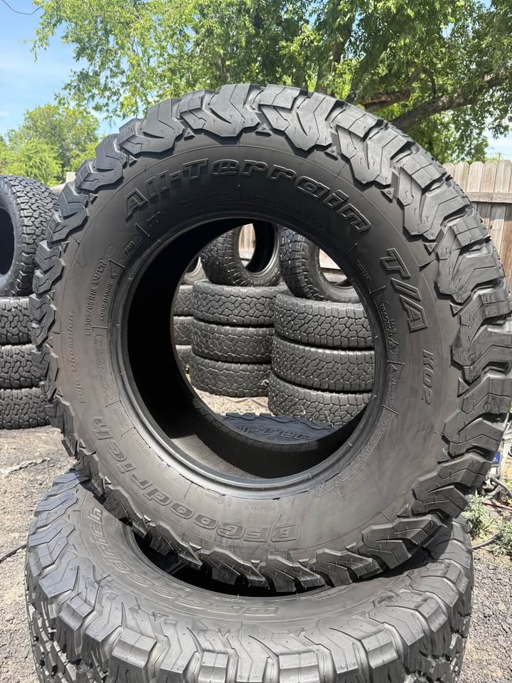LT305/65R18 BFGOODRICH KO2 ALL TERRAIN‼‼‼ in Dallas, TX (photo 4)