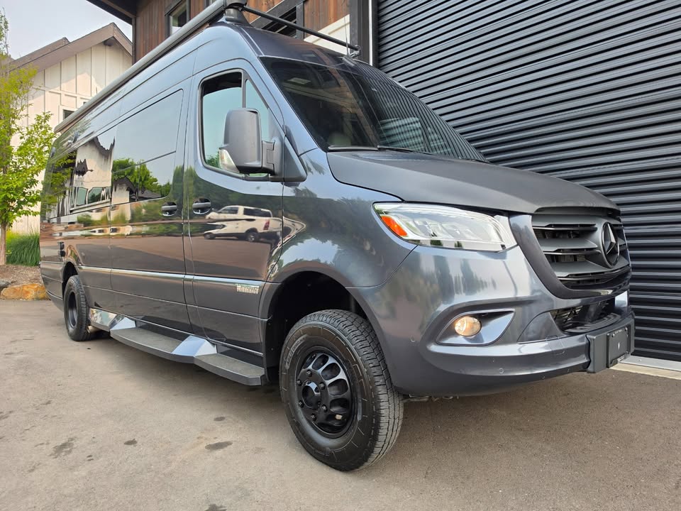 2022 Winnebago era 70b - 4x4 - adventure/luxury van - 18k miles (photo 5) — photo 5