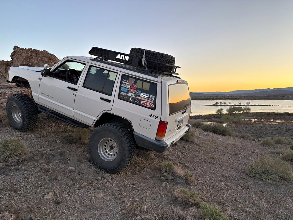 1999 Jeep Cherokee XJ in Silver Springs, NV (photo 1)