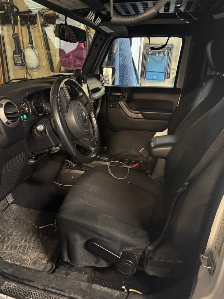 2015 Jeep Wrangler · Sport SUV 4D in Salt Lake City, UT (photo 9) — photo 9