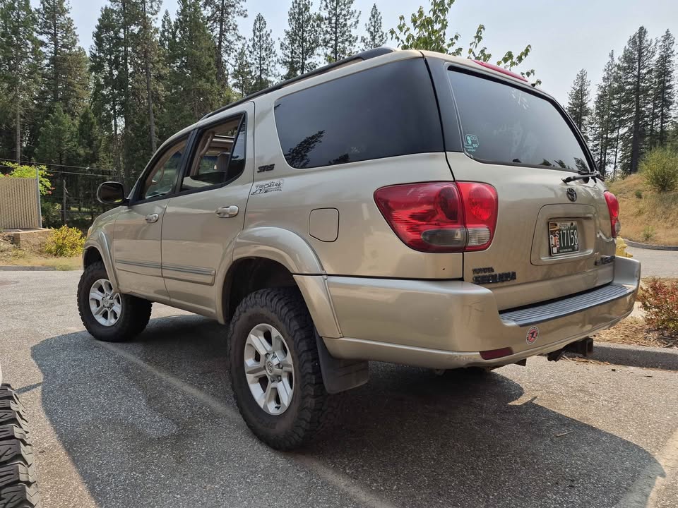 2006 Toyota Sequoia · SR5 Sport Utility 4D in Nevada City, CA (photo 3) — photo 3