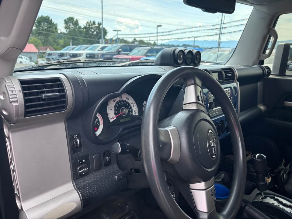 2012 Toyota FJ Cruiser · 4wd in La Follette, TN (photo 7) — photo 7