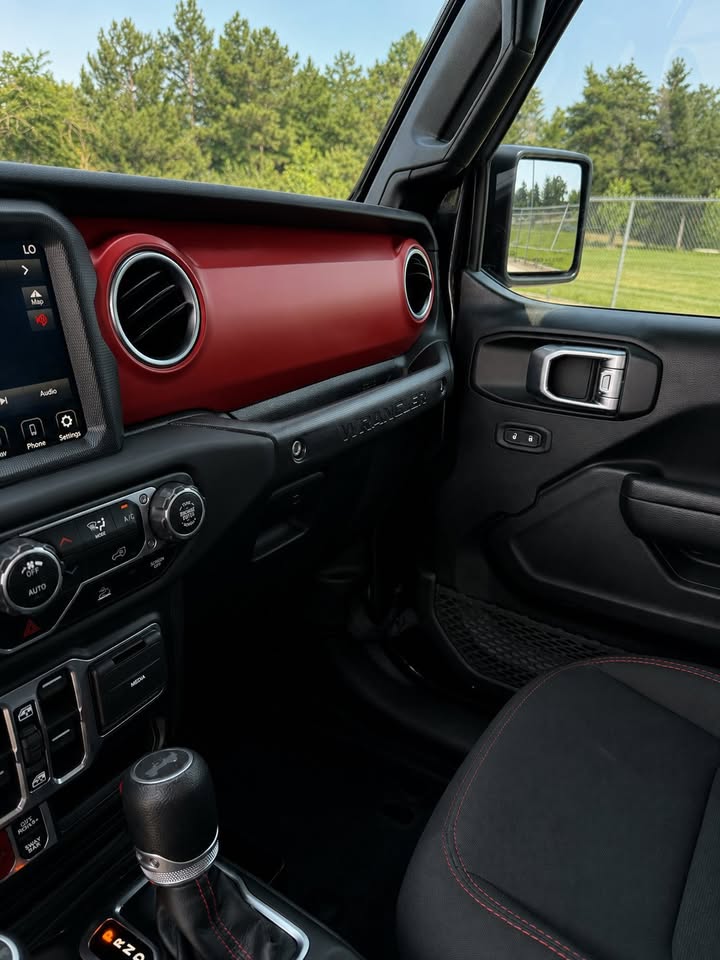 2023 Jeep wrangler rubicon 1 owner like new in Boise, ID (photo 5) — photo 5