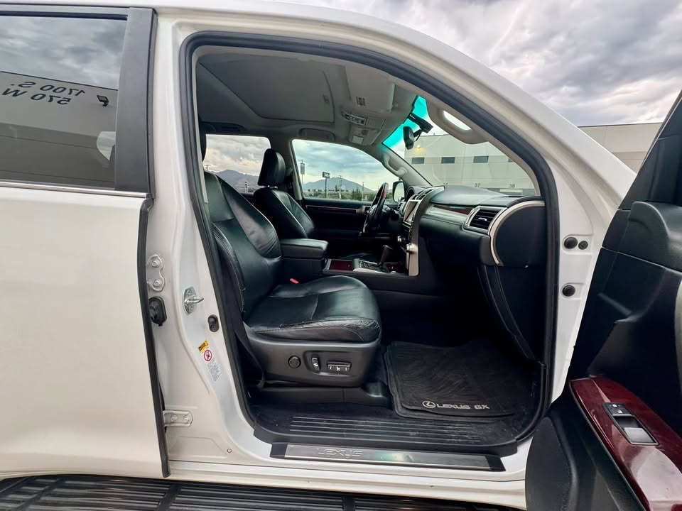 2010 Lexus GX 460 in Salt Lake City, UT (photo 12) — photo 12