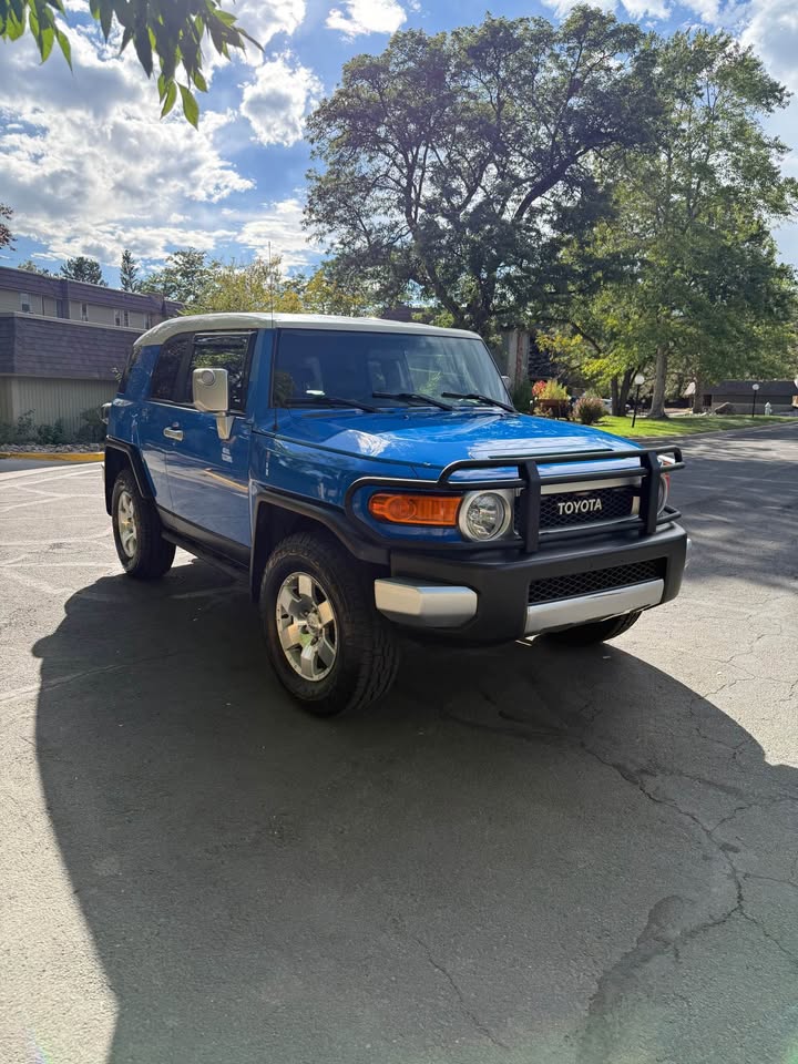 2007 Toyota FJ Cruiser · Sport Utility 2D in Boulder, CO (photo 6) — photo 6
